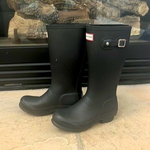 Hunter snow/rain boots!